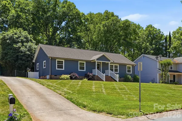 $439,900 | 1061 Eaglewood Avenue, Charlotte, NC 28212
