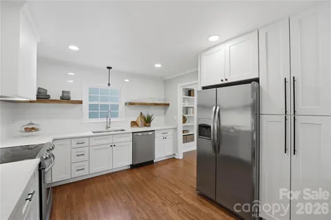 $439,900 | 1061 Eaglewood Avenue, Charlotte, NC 28212
