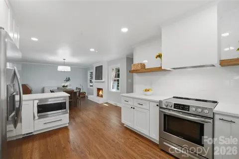 $439,900 | 1061 Eaglewood Avenue, Charlotte, NC 28212