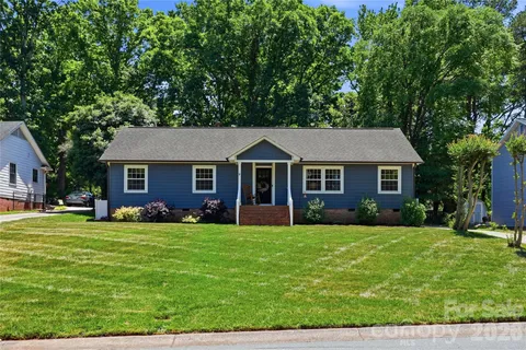 $439,900 | 1061 Eaglewood Avenue, Charlotte, NC 28212