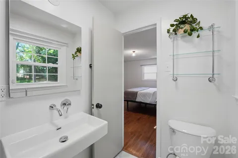 $439,900 | 1061 Eaglewood Avenue, Charlotte, NC 28212