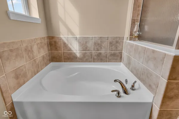 $425,000 | 8291 Westcliffe Drive, Avon, IN 46123