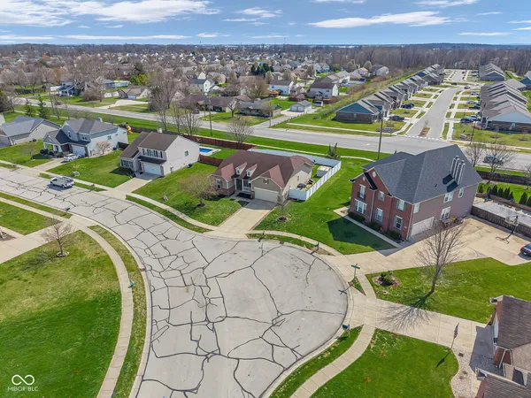 $425,000 | 8291 Westcliffe Drive, Avon, IN 46123