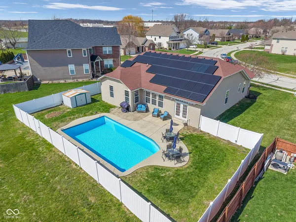 $425,000 | 8291 Westcliffe Drive, Avon, IN 46123