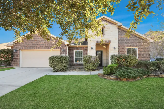a view of outdoor space and garden