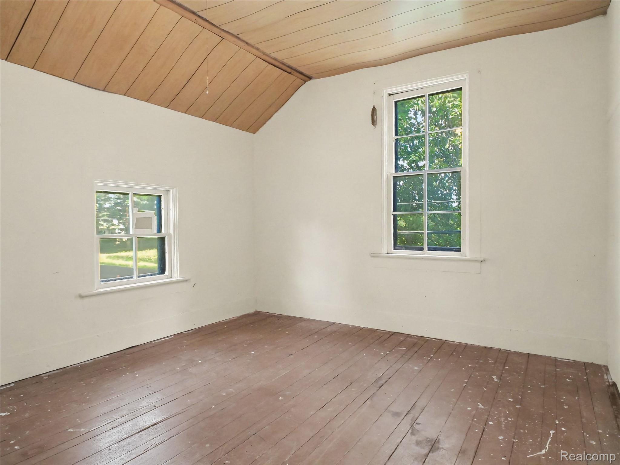7660 Junction Road Frankenmuth, MI 48734 - Photo 13 of 22 027_file_9255.jpg
