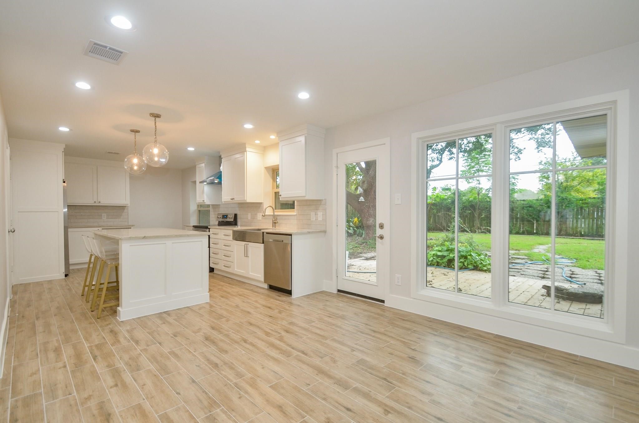 7414 Grape Street Houston, TX 77074 - Photo 2 of 27 Kitchen with lots of Natural light.
