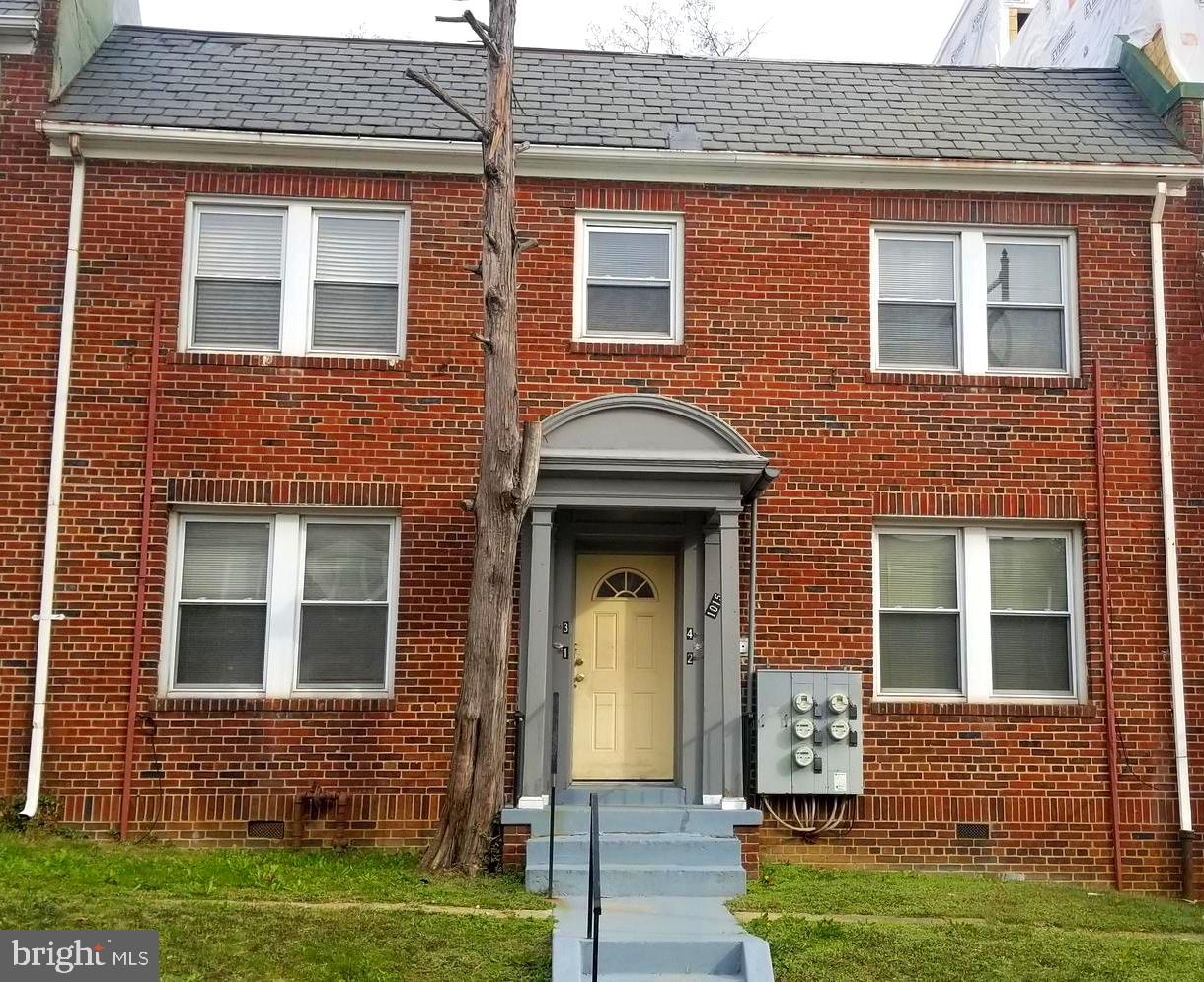 Spacious 2 Bedroom Unit, Choose one of 3 Units