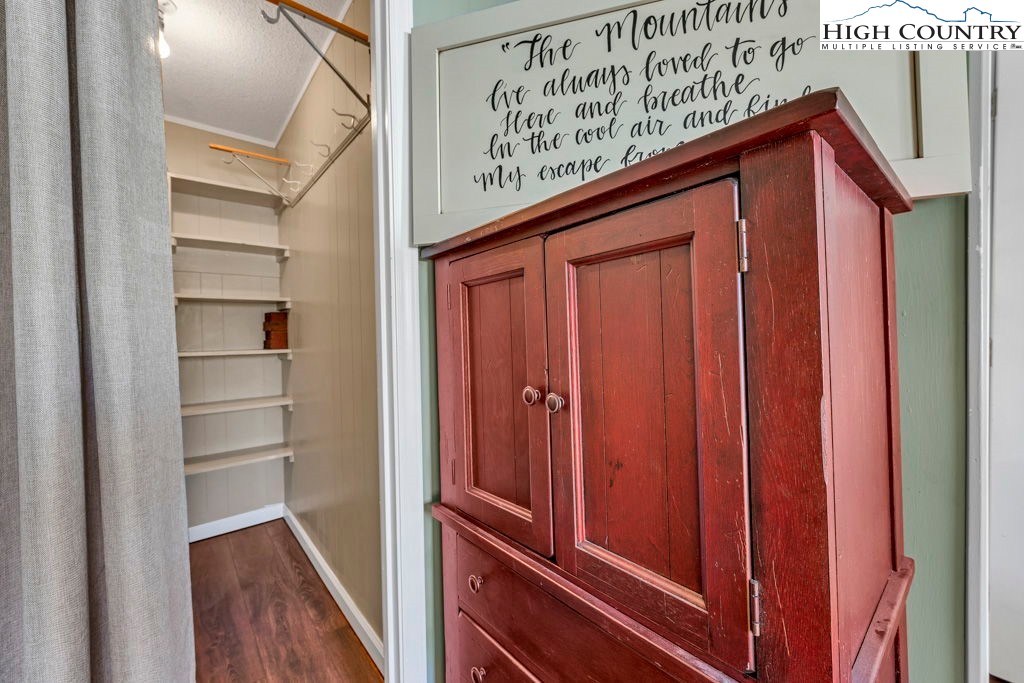 101 Hornbeam Road, Unit 2B Beech Mountain, NC 28604 - Photo 12 of 35 a view of a hallway