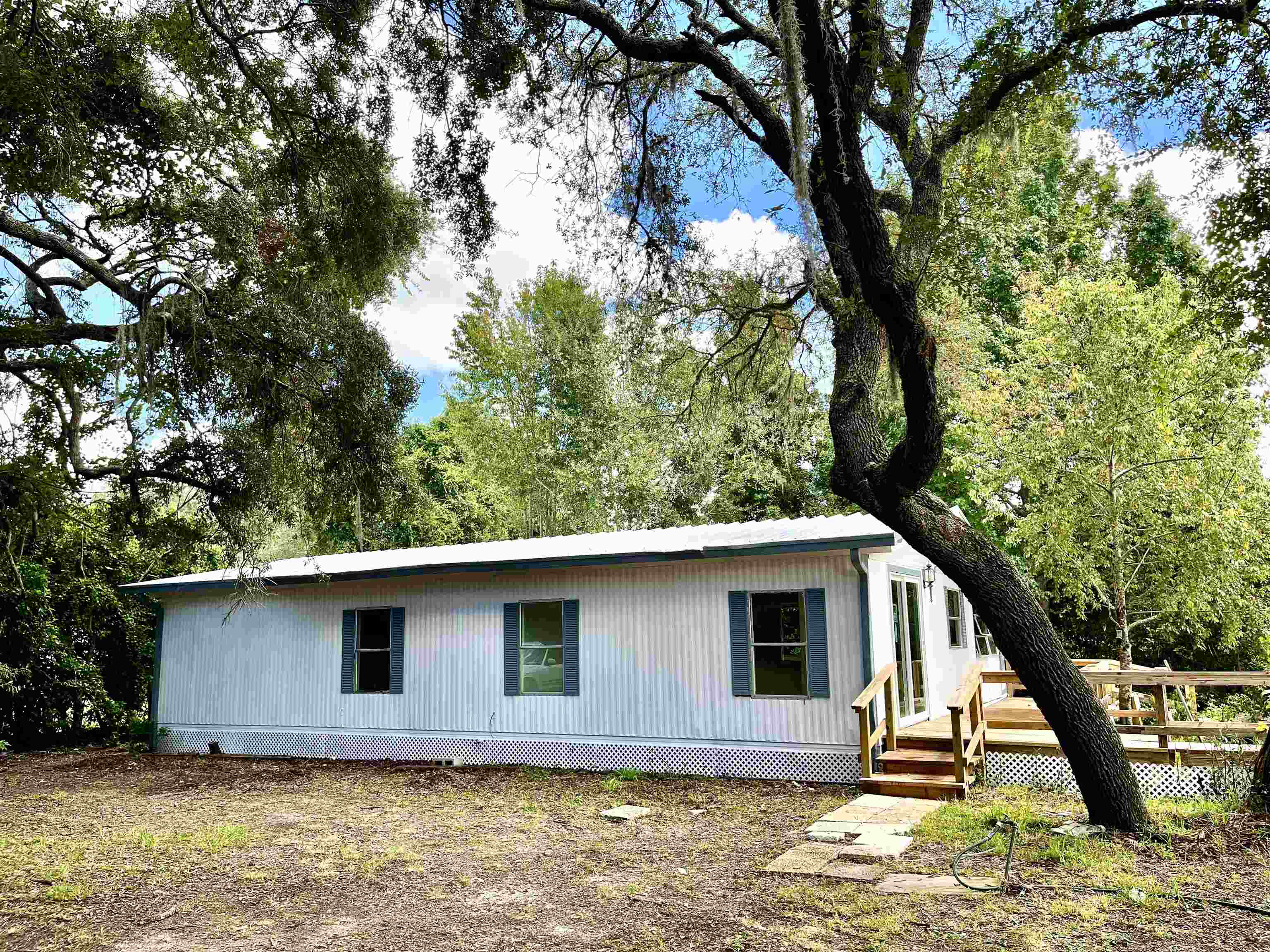 23670 Northeast 154th Place Road Salt Springs, FL 32134 - Photo 3 of 65 a view of outdoor space and yard