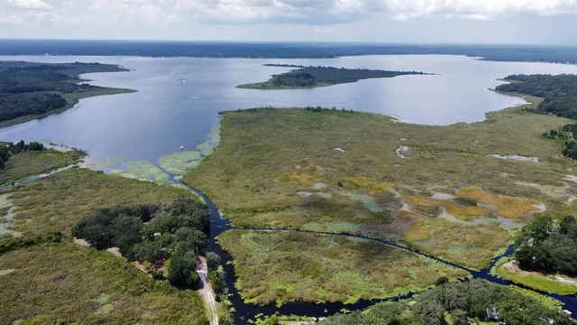 $210,000 | 23670 Northeast 154th Place Road, Salt Springs, FL 32134