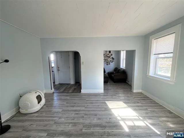 a view of livingroom with furniture