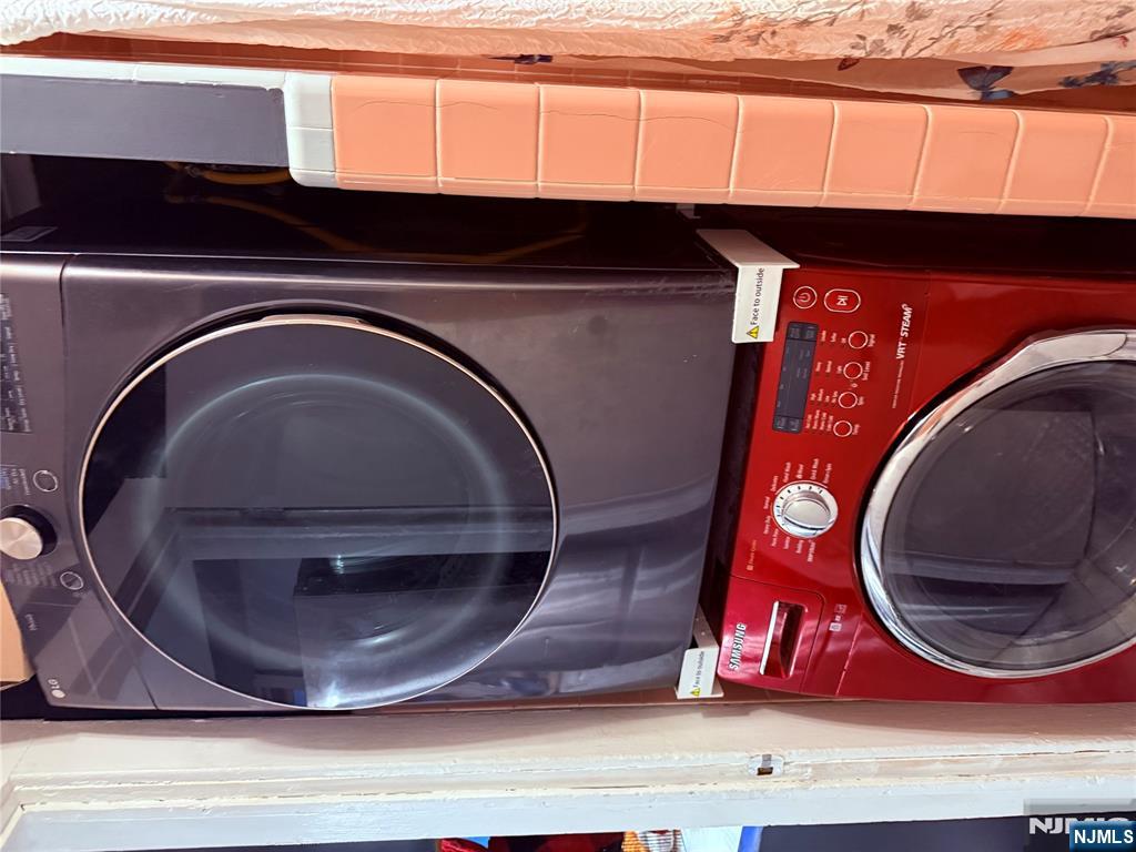 129 Orient Way, Unit 2 Lyndhurst, NJ 07071 - Photo 20 of 29 a close view of washer and dryer