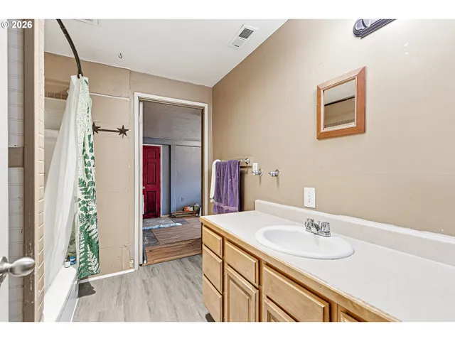 $319,000 | 2841 Howard Avenue, Medford, OR 97501