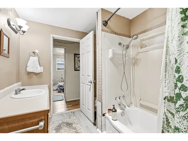 $319,000 | 2841 Howard Avenue, Medford, OR 97501