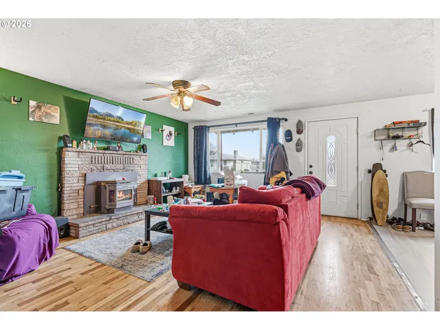 $319,000 | 2841 Howard Avenue, Medford, OR 97501