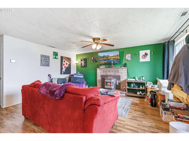 $319,000 | 2841 Howard Avenue, Medford, OR 97501