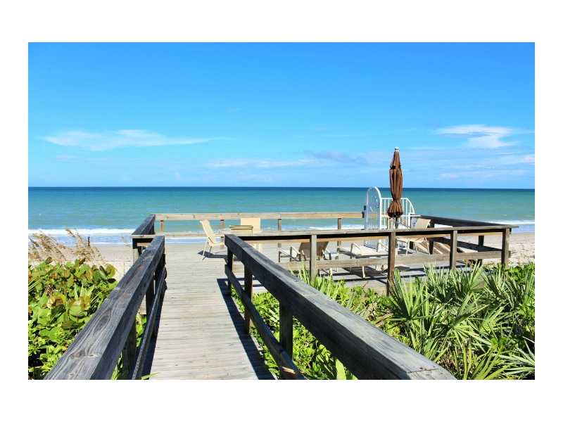 400 Beach Road, Unit 141 Vero Beach, FL 32963 - Photo 9 of 11 a view of swimming pool from a balcony