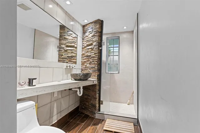 $2,200 | 1571 Pennsylvania Avenue, Unit 4S, Miami Beach, FL 33139