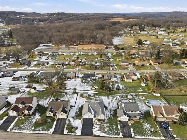 $415,000 | 1318 Deerfield Lane, Leechburg, PA 15656