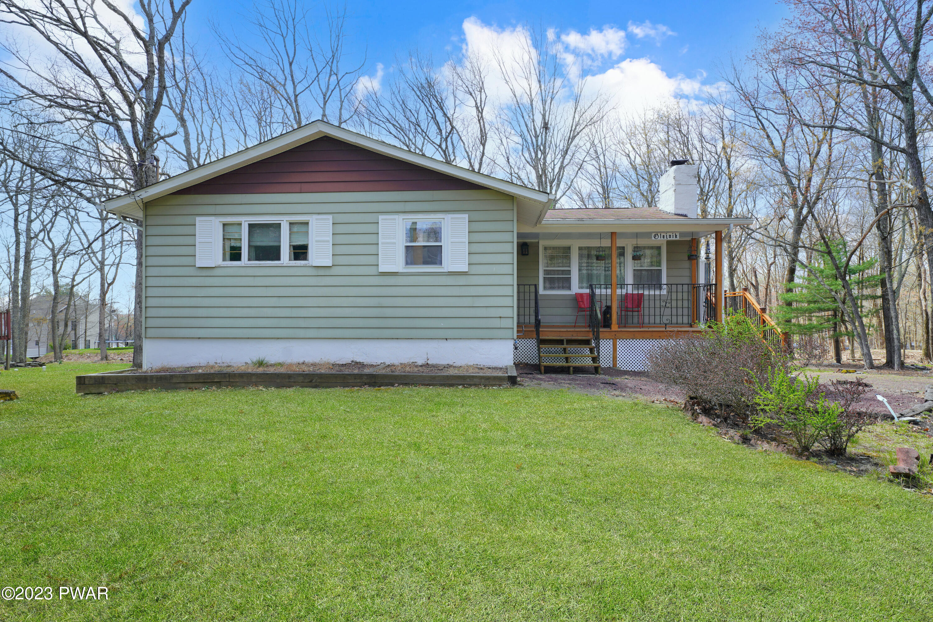 139 Stonehenge Road Milford, PA 18337 - Photo 2 of 34