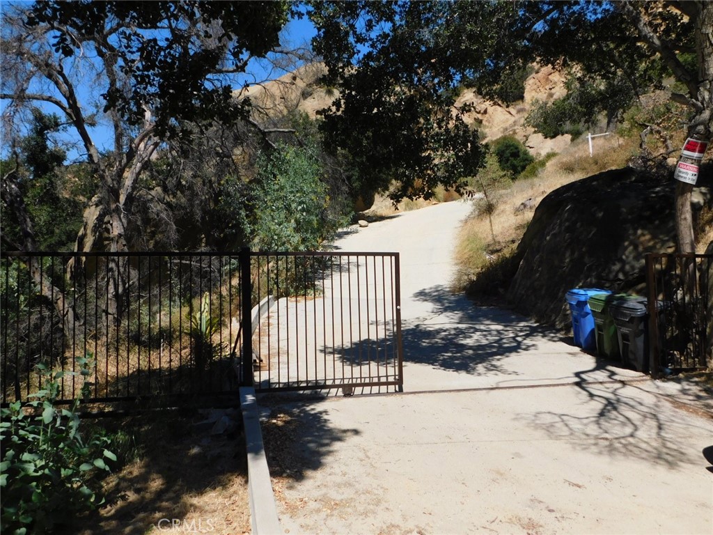 476 Box Canyon Road West Hills, CA 91304 - Photo 3 of 15