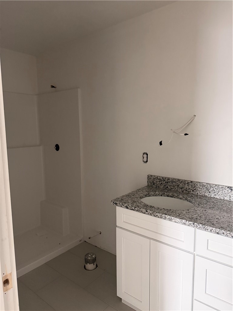 8 Trinity Way Johnston, RI 02919 - Photo 9 of 12