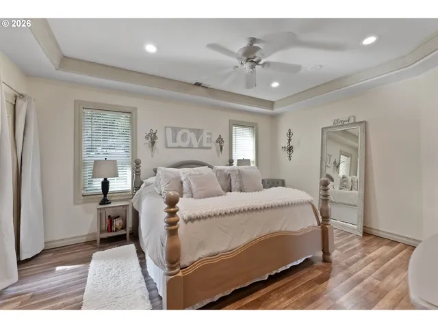 $590,000 | 2402 Northwest Canterbury Drive, Roseburg, OR 97471