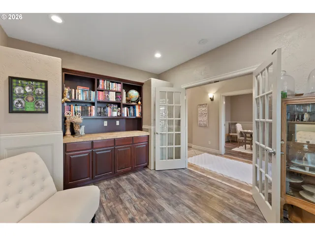 $590,000 | 2402 Northwest Canterbury Drive, Roseburg, OR 97471