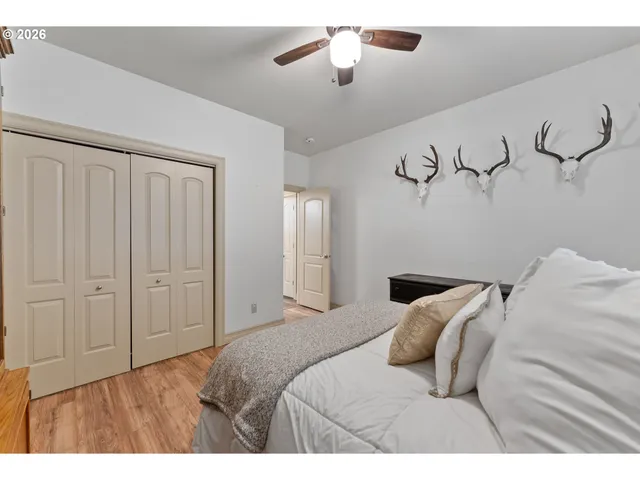 $590,000 | 2402 Northwest Canterbury Drive, Roseburg, OR 97471