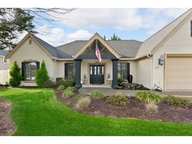 $590,000 | 2402 Northwest Canterbury Drive, Roseburg, OR 97471