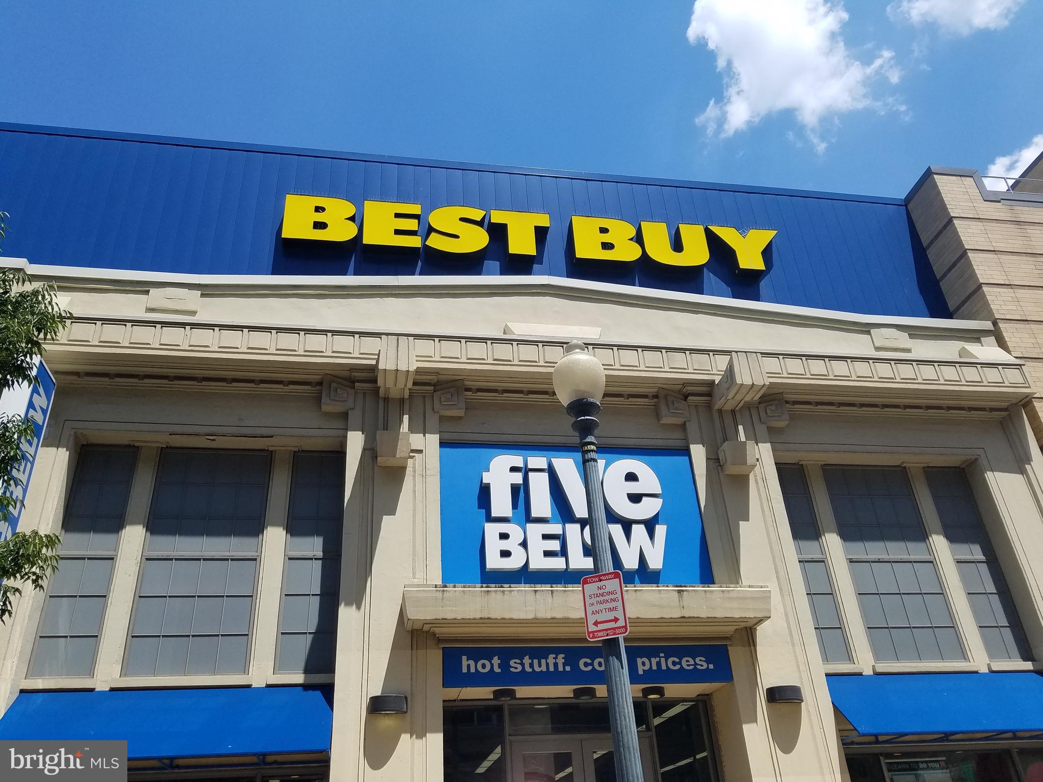 1465 Columbia Road Northwest, Unit 303 Washington, DC 20009 - Photo 39 of 42 Best Buy in Columbia Heights