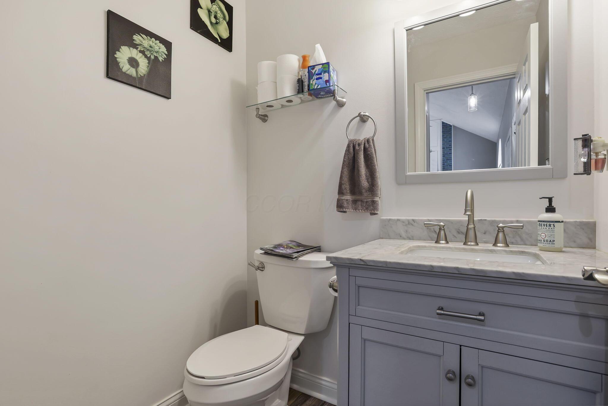 445 Barrington Ridge Pataskala, OH 43062 - Photo 26 of 65 Entry half bath