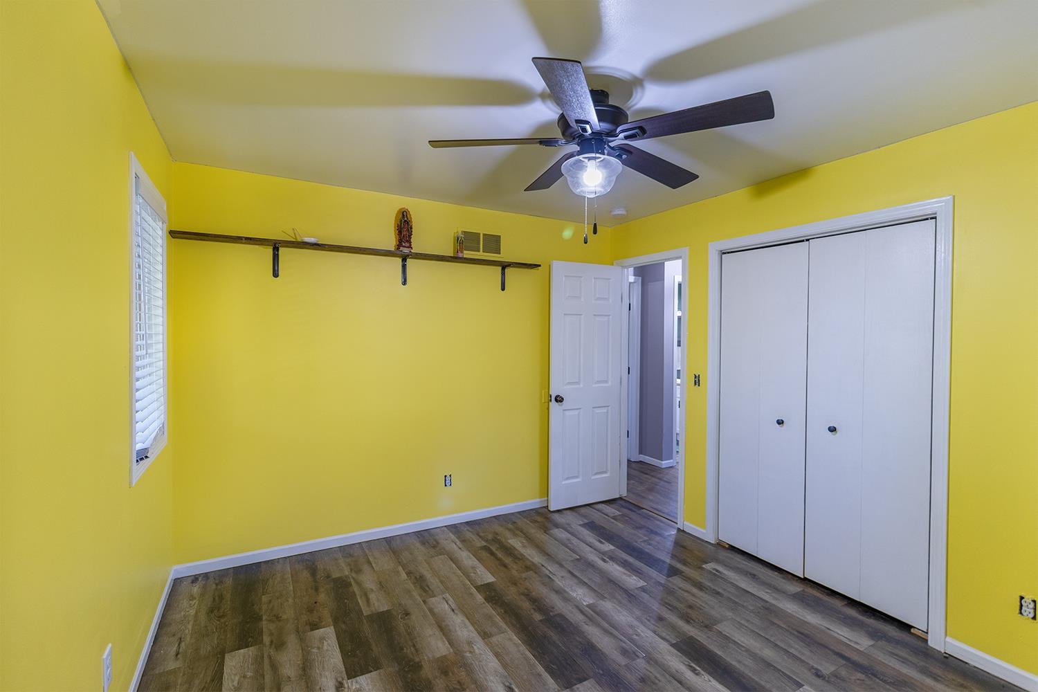 115 Lamplighter Loop Southeast Poplar Grove, IL 61065 - Photo 13 of 27 a view of a room with painted walls