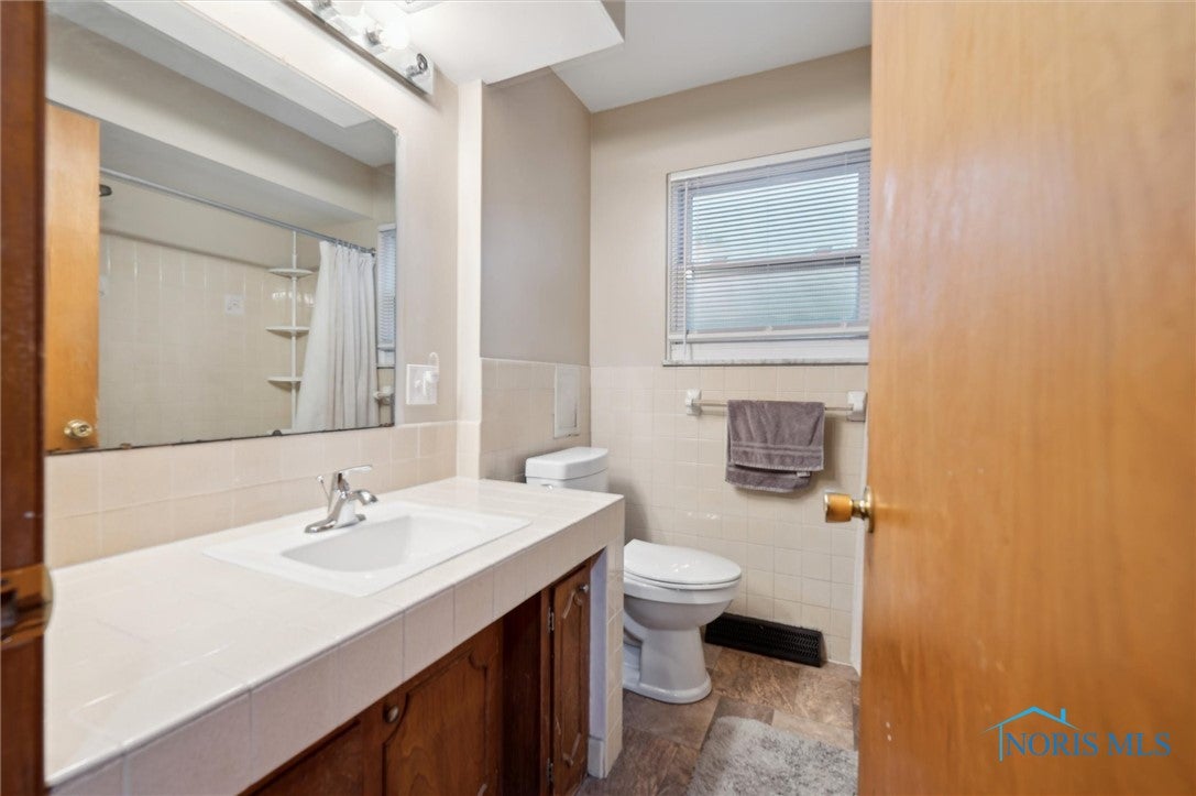 2321 West Alexis Road Toledo, OH 43613 - Photo 15 of 31 Gallery Image 15