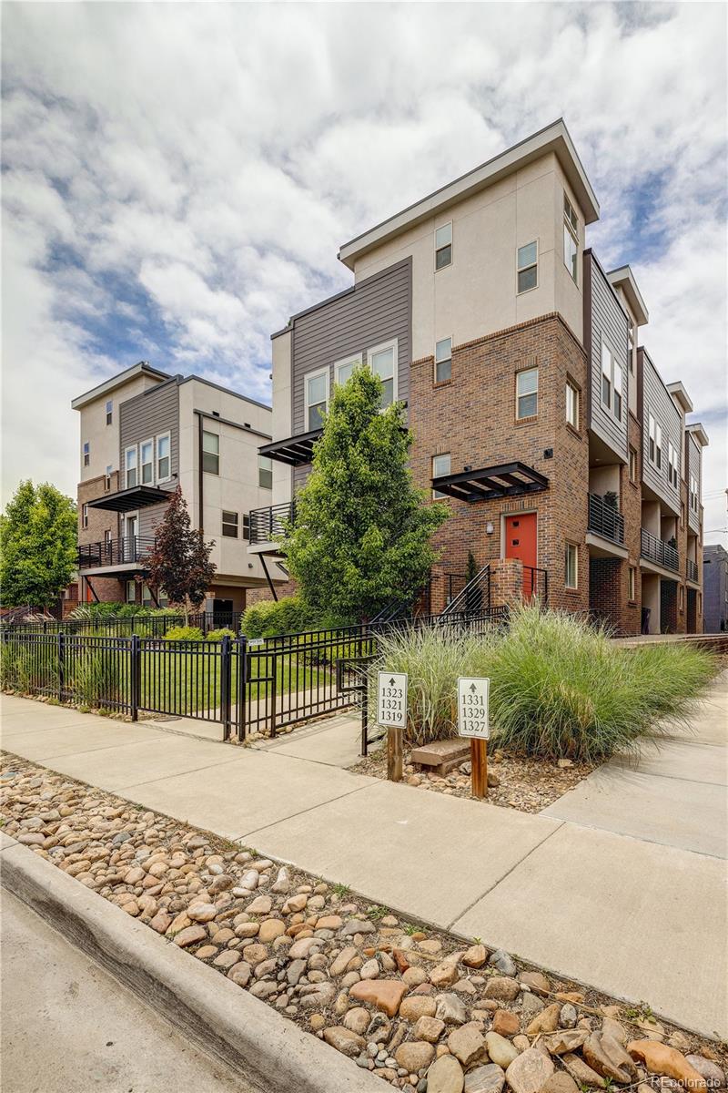 1317 Jackson Street Denver, CO 80206 - Photo 6 of 40