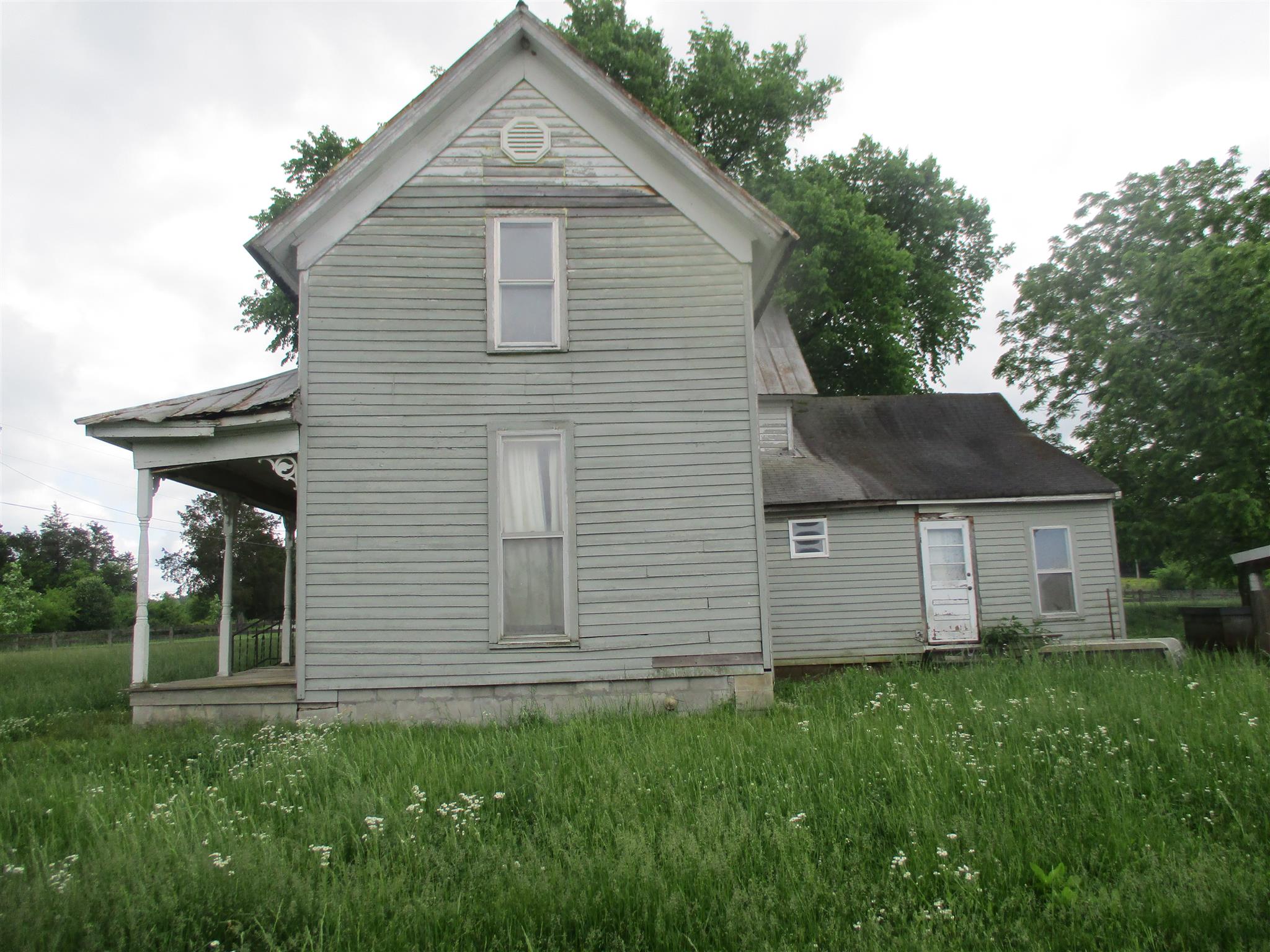 846 Edwards Road Lebanon, TN 37090 - Photo 2 of 30 a view of a house with a yard