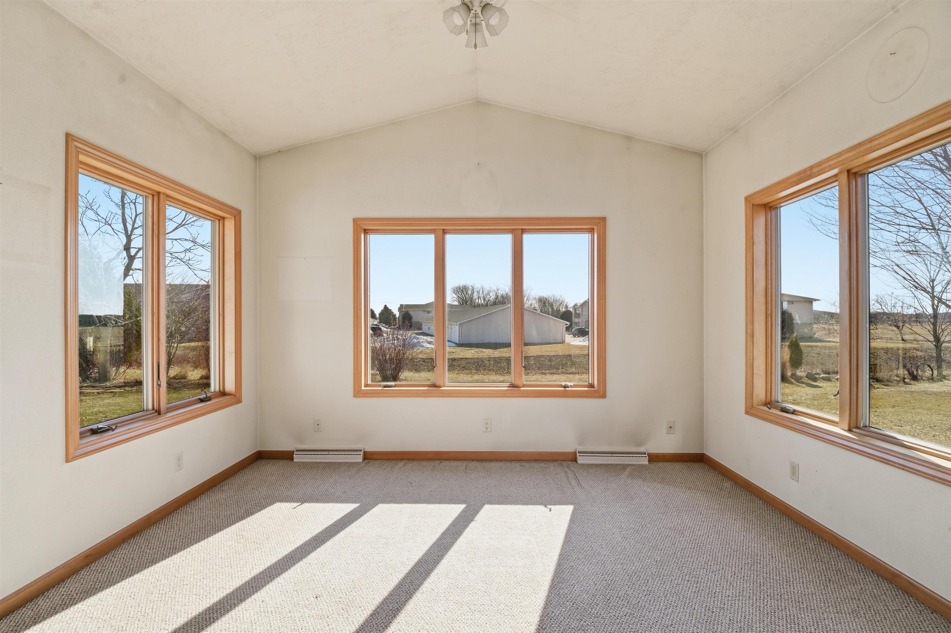 4724 North Fallview Lane Appleton, WI 54913 - Photo 12 of 24