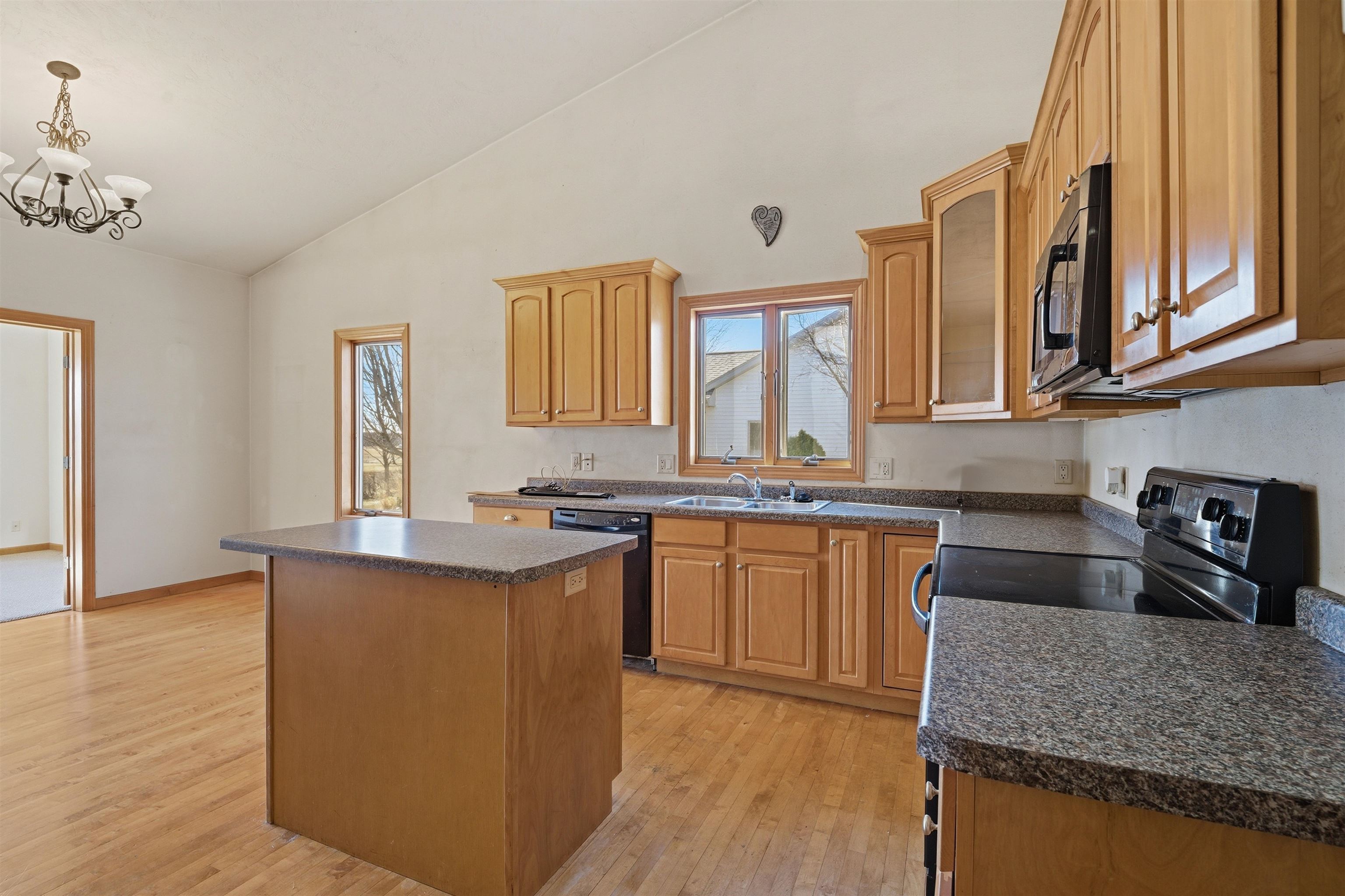 4724 North Fallview Lane Appleton, WI 54913 - Photo 5 of 24