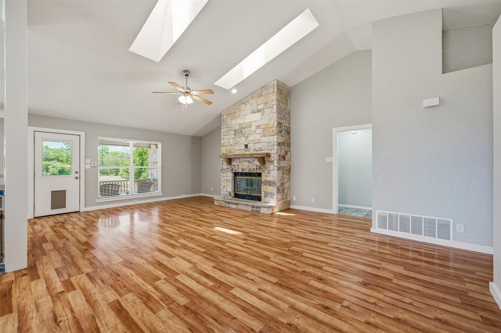 5500 Friendship Road Tolar, TX 76476 - Photo 7 of 40
