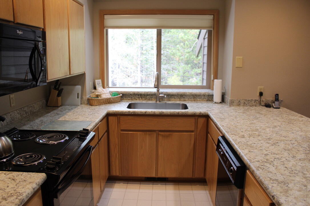 57407-44d2 Beaver Ridge Loop Sunriver, OR 97707 - Photo 7 of 21 10-R44-frnt