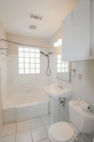 $2,275 | 679 Savannah Highway, Charleston, SC 29407