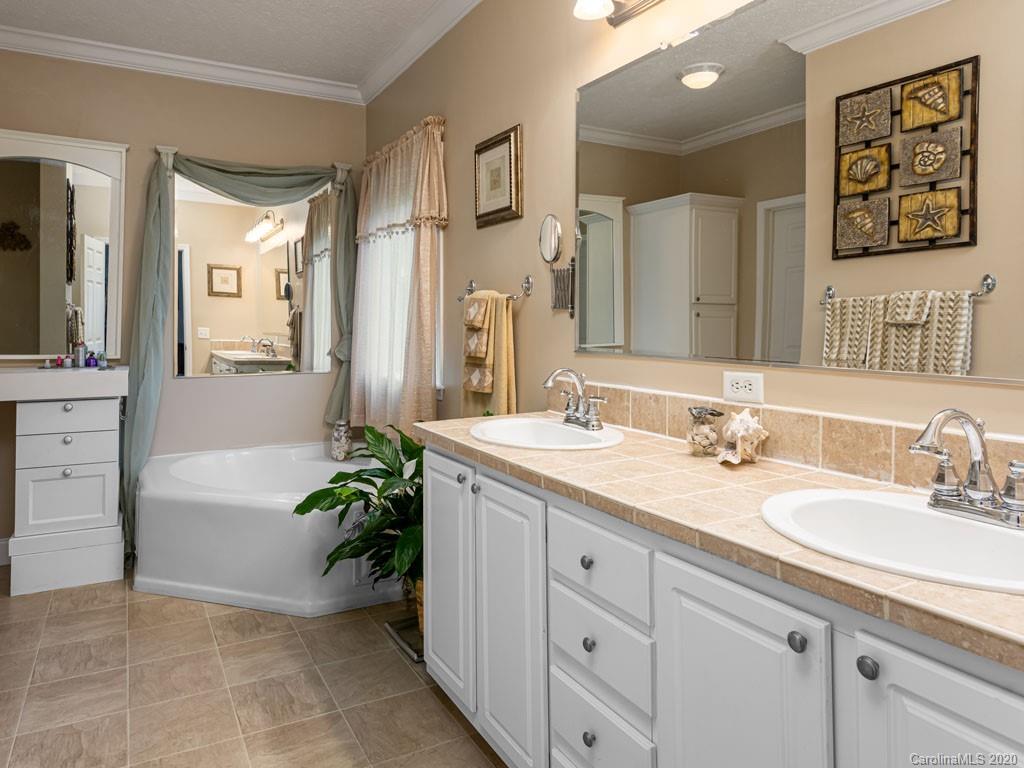 86 Shuler Road Candler, NC 28715 - Photo 18 of 29 Gallery Image 18