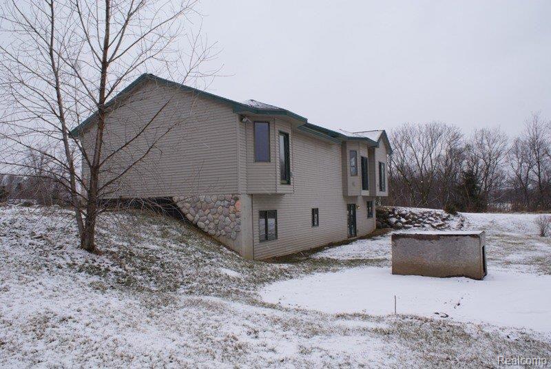 3363 North Mill Road Dryden, MI 48428 - Photo 3 of 21 DSC07790.JPG