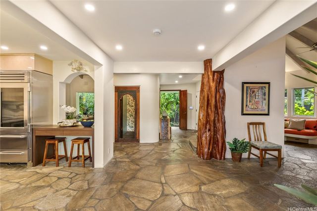 $4,599,000 | 4745 Aukai Avenue, Honolulu, HI 96816
