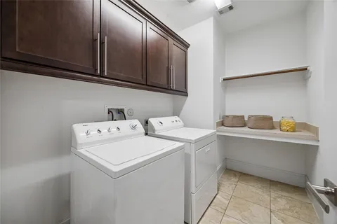 $950,000 | 8413 Moritz Green Drive, Houston, TX 77055