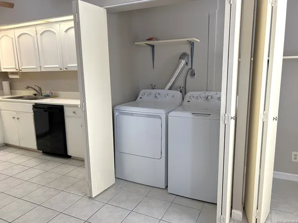 $1,795 | 7500 Callaghan, Unit 350, San Antonio, TX 78229