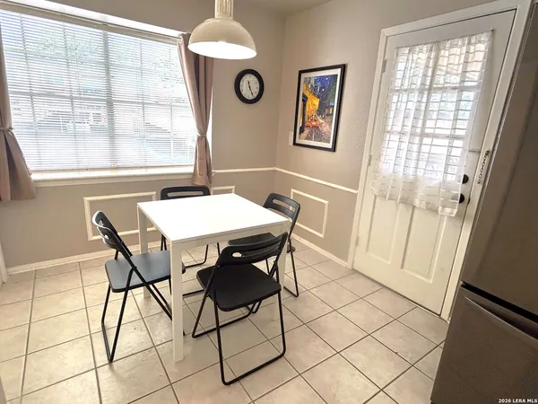 $1,795 | 7500 Callaghan, Unit 350, San Antonio, TX 78229