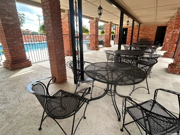 $1,795 | 7500 Callaghan, Unit 350, San Antonio, TX 78229