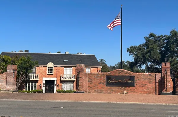 $1,795 | 7500 Callaghan, Unit 350, San Antonio, TX 78229